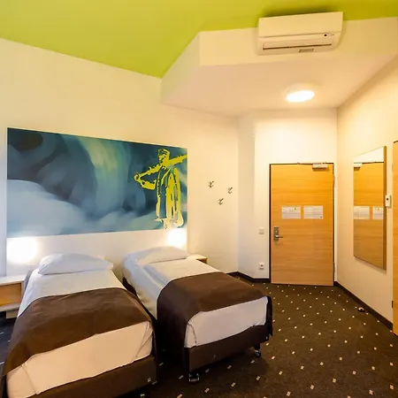 B&B Hotel Krefeld 2*