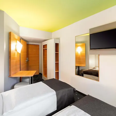 Krefeld-city فندق 3*